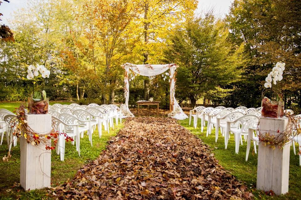 Autumn backyard wedding seasonal decor