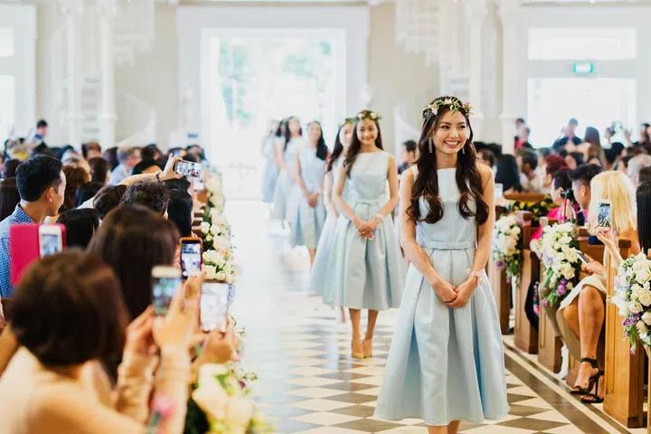 Bridesmaids aisle entrance