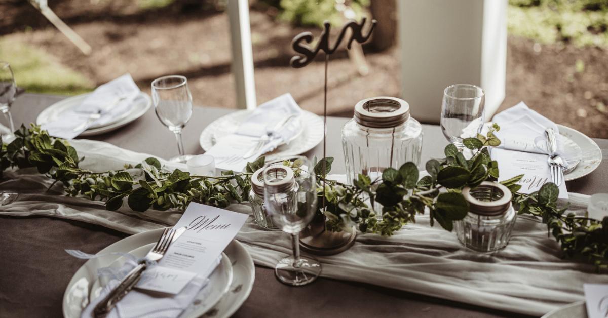 Affordable wedding table setting