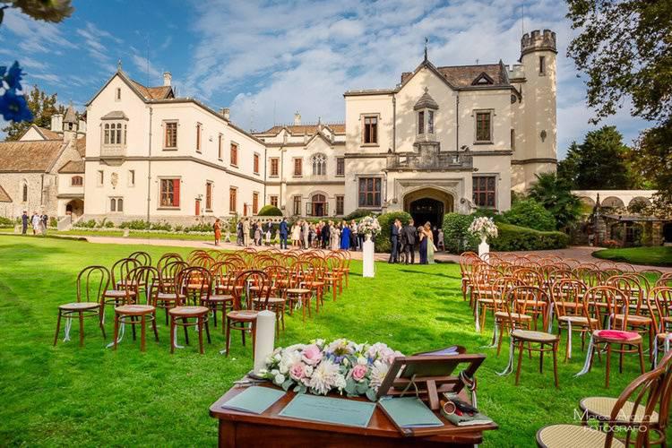 Castle garden wedding ceremony venue
