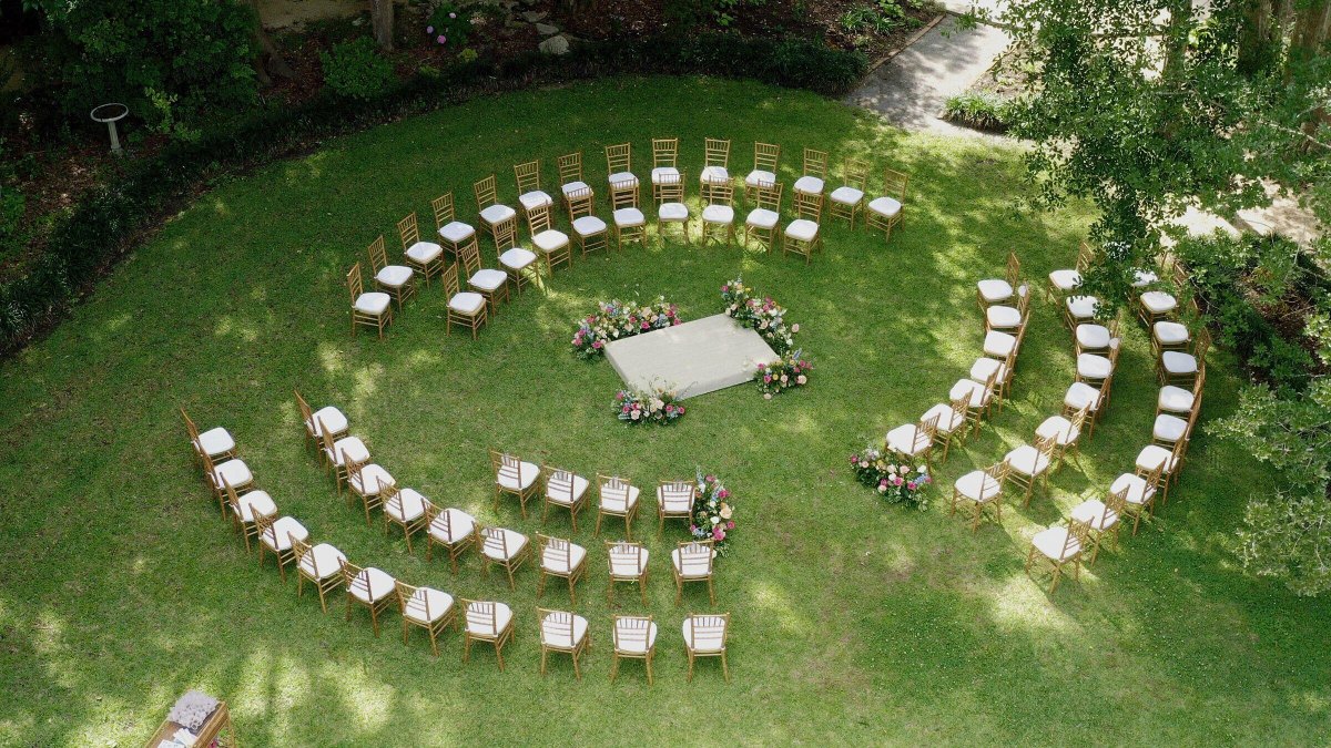 circular micro wedding seating layout