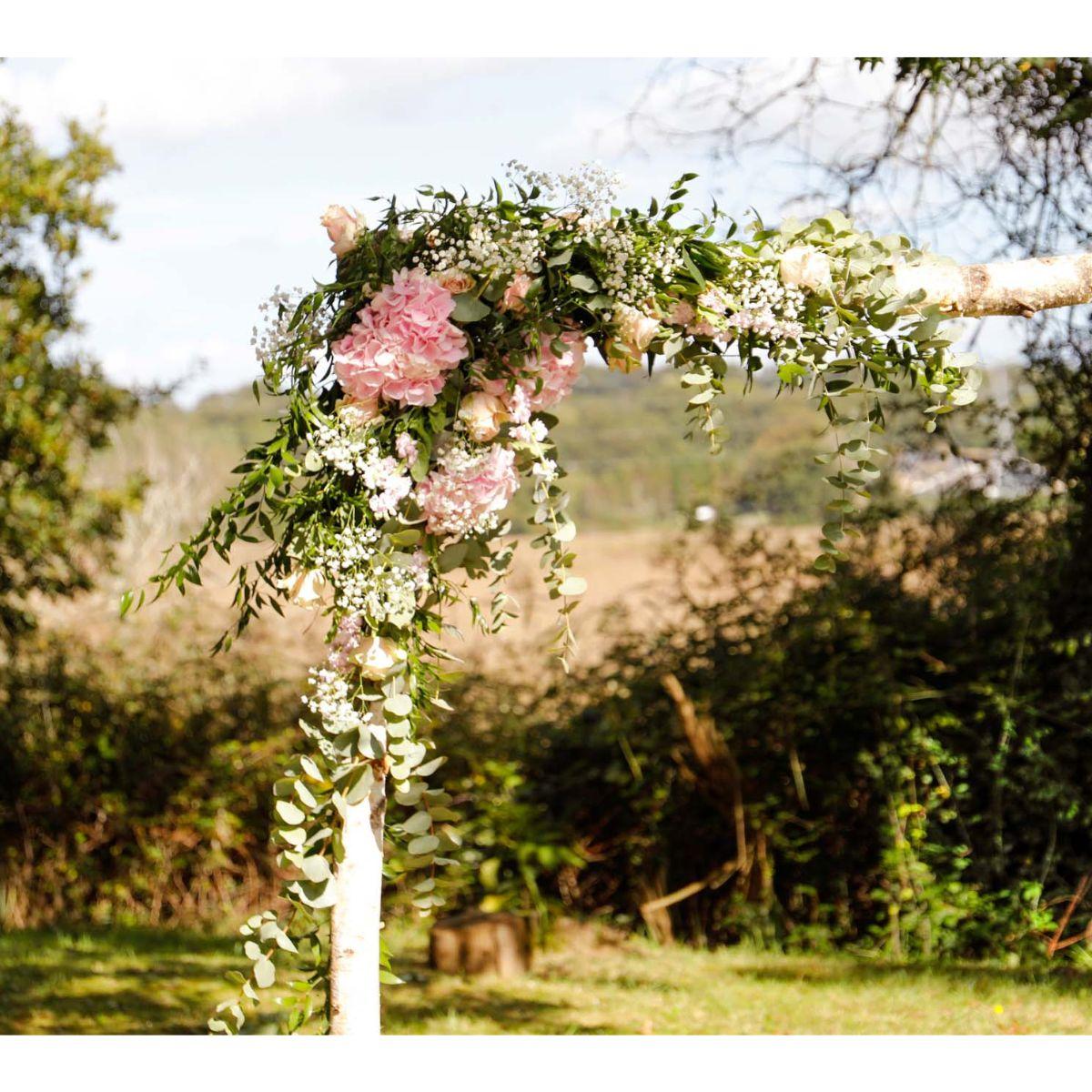 DIY wedding ceremony arch