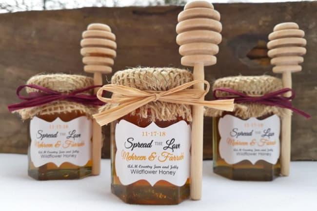 Rustic wedding guest favors