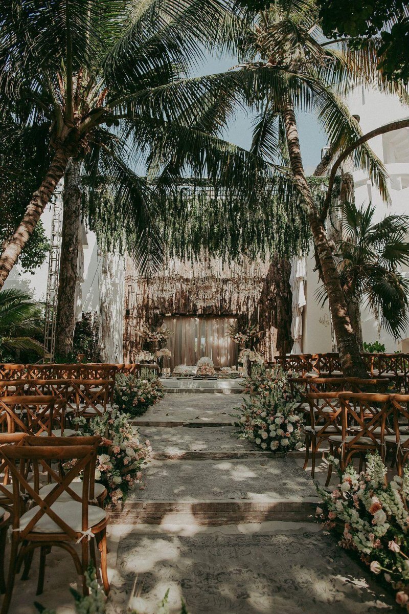 Tropical backyard wedding venue