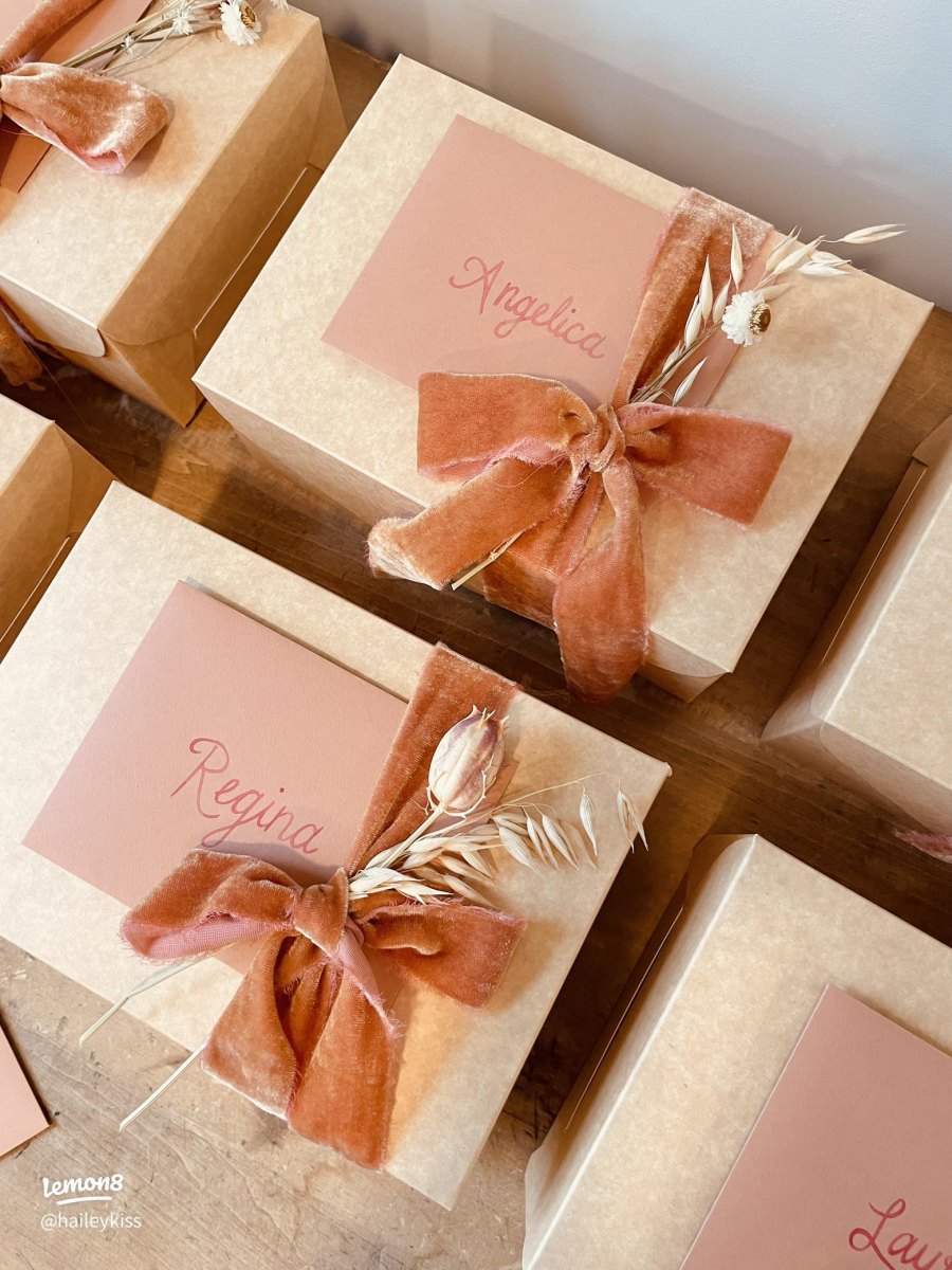 Velvet ribbon bridesmaid gift box